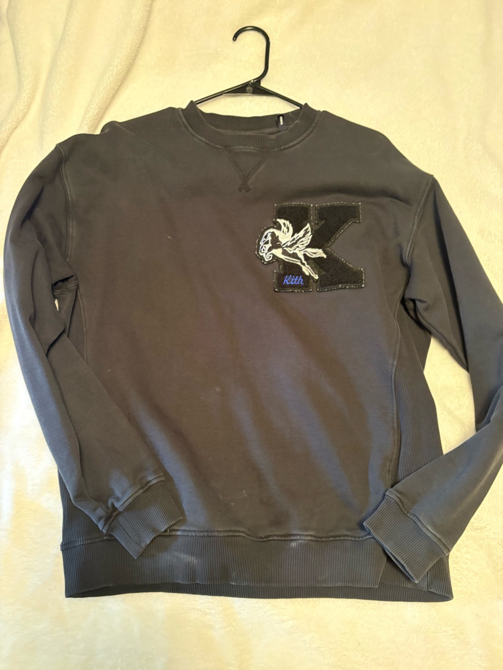 Black Crewneck Sweatshirt with Embroidered Patch Kith Small